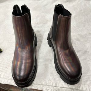 New Steve Madden boots girls size 3m iridescent color